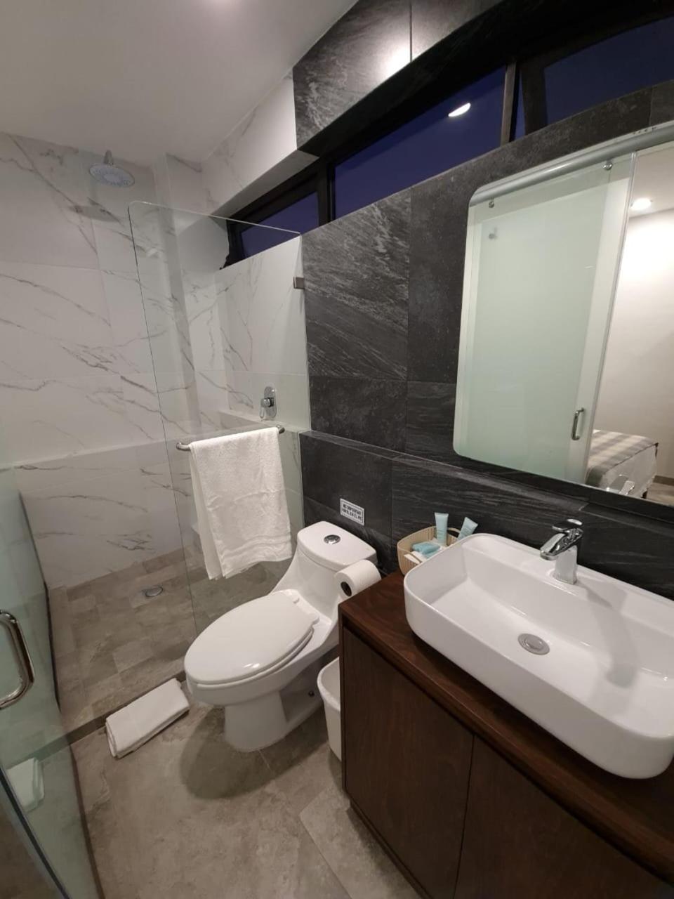 La Casa Mia Leon Hotel Szoba fotó